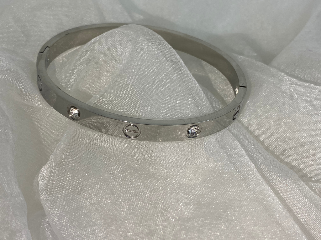 𝐒𝐢𝐥𝐯𝐞𝐫 𝐚𝐧𝐝 𝐠𝐨𝐥𝐝𝐞𝐧 𝐬𝐜𝐫𝐞𝐰 𝐛𝐚𝐧𝐠𝐥𝐞 𝐰𝐢𝐭𝐡 𝐜𝐮𝐛𝐢𝐜 𝐳𝐢𝐫𝐜𝐨𝐧𝐢𝐚 𝐚𝐜𝐜𝐞𝐧𝐭𝐬