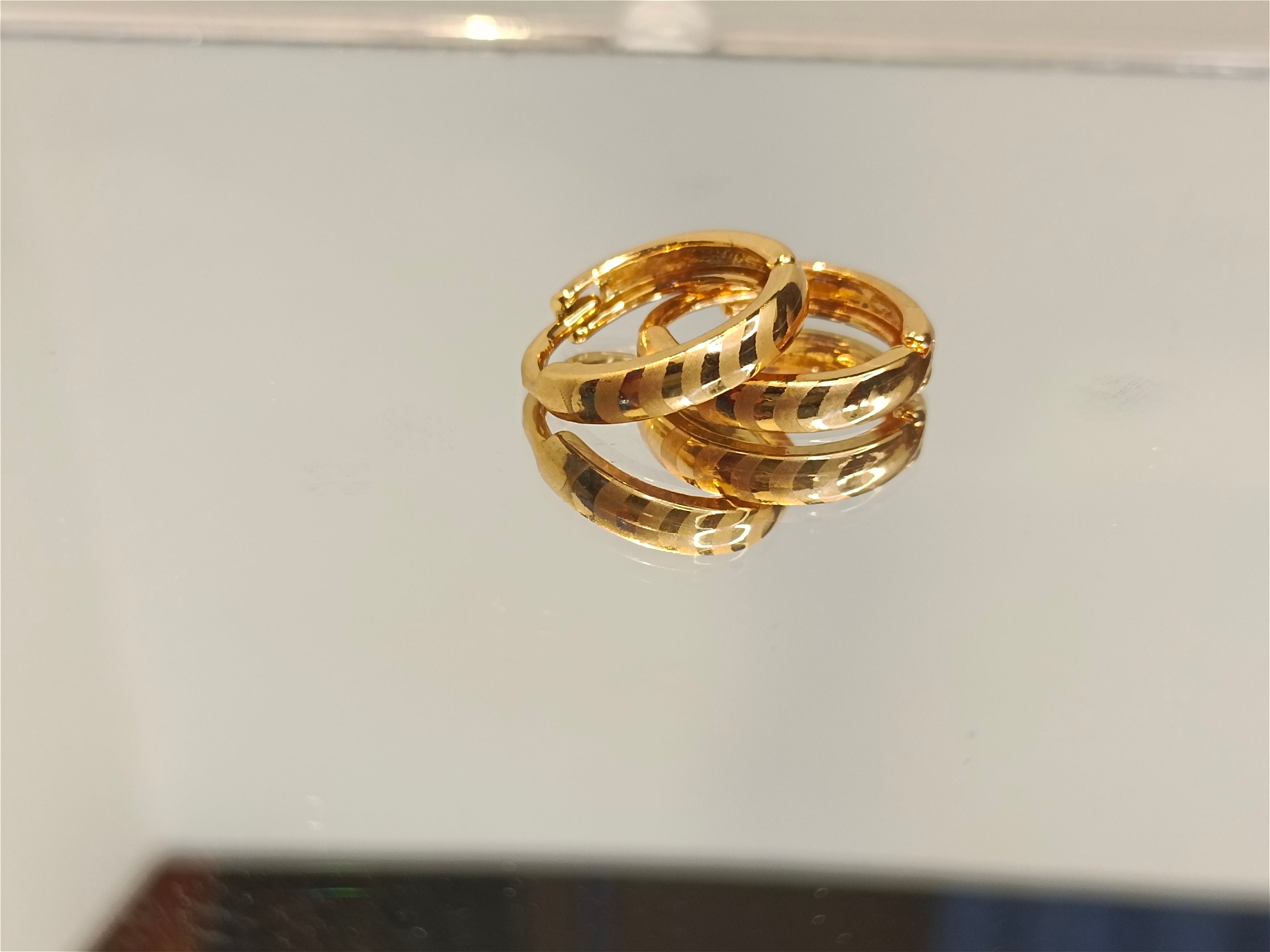 𝐆𝐨𝐥𝐝 𝐏𝐥𝐚𝐭𝐞𝐝 𝐄𝐧𝐠𝐫𝐚𝐯𝐞𝐝 𝐇𝐨𝐨𝐩 𝐄𝐚𝐫𝐫𝐢𝐧𝐠𝐬 – 𝐄𝐥𝐞𝐠𝐚𝐧𝐭 𝐝𝐢𝐟𝐟𝐞𝐫𝐞𝐧𝐭 𝐝𝐞𝐬𝐢𝐠𝐧 𝐃𝐚𝐢𝐥𝐲 𝐖𝐞𝐚𝐫 𝐂𝐨𝐥𝐥𝐞𝐜𝐭𝐢𝐨𝐧