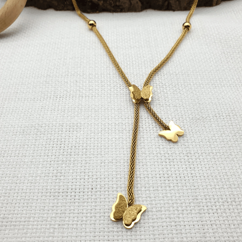 𝐁𝐮𝐭𝐭𝐞𝐫𝐟𝐥𝐲 𝐂𝐚𝐬𝐜𝐚𝐝𝐞 – 𝐆𝐨𝐥𝐝 𝐏𝐥𝐚𝐭𝐞𝐝 𝐃𝐞𝐬𝐢𝐠𝐧𝐞𝐫 𝐍𝐞𝐜𝐤𝐥𝐚𝐜𝐞